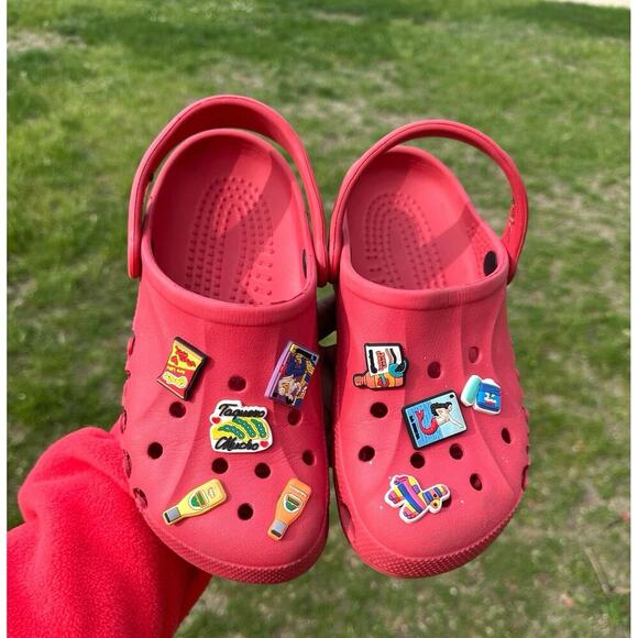 Crocs Adult Unisex Baya Clogs With Charms Size M5 W7 Red Sandals - Picture 12 of 17